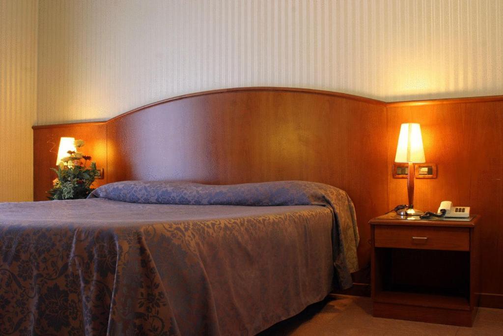 Hotel Willy Gemona del Friuli Habitación foto
